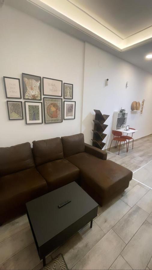 Apartamentos Jap Villaamil Madrid Eksteriør billede