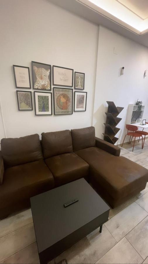 Apartamentos Jap Villaamil Madrid Eksteriør billede