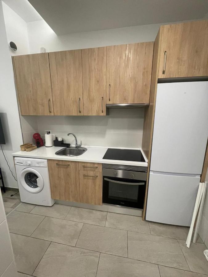 Apartamentos Jap Villaamil Madrid Eksteriør billede