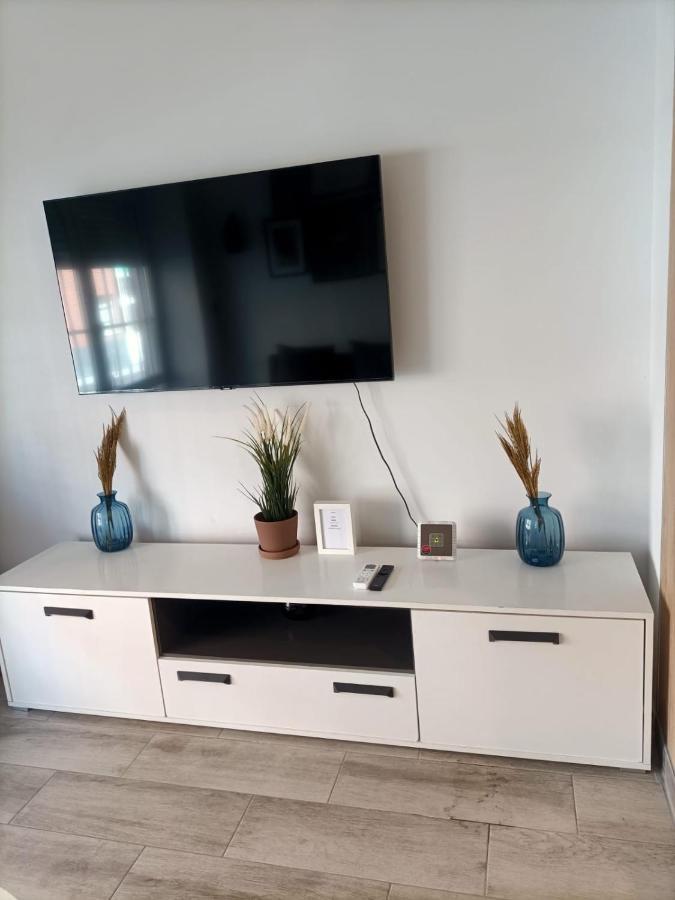 Apartamentos Jap Villaamil Madrid Eksteriør billede